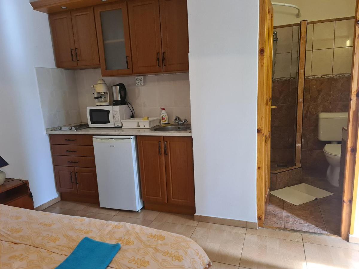 Mediterran Apartman Es Vendeghaz Hajdúszoboszló Εξωτερικό φωτογραφία